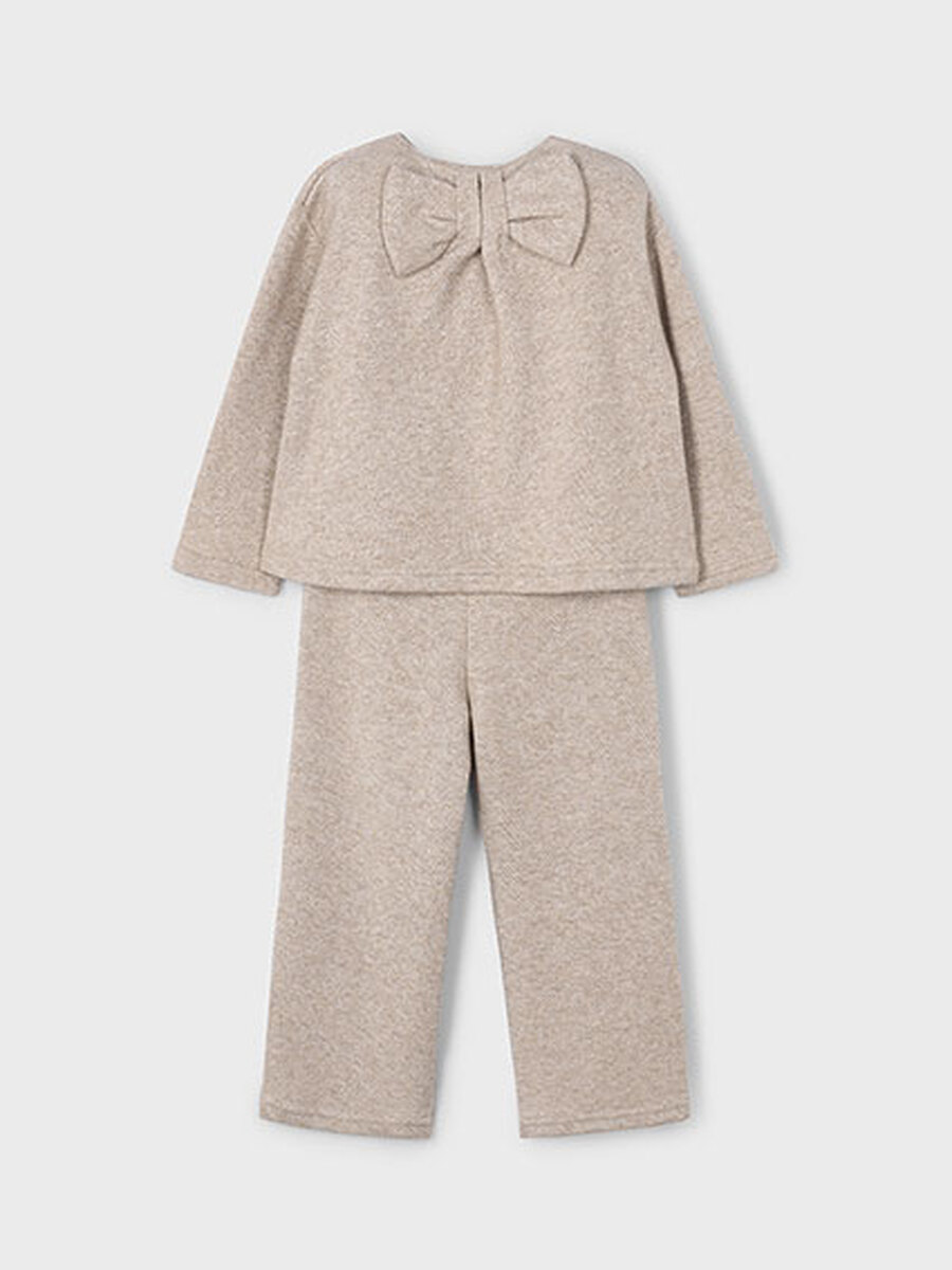 Set van het merk Mayoral in het Beige