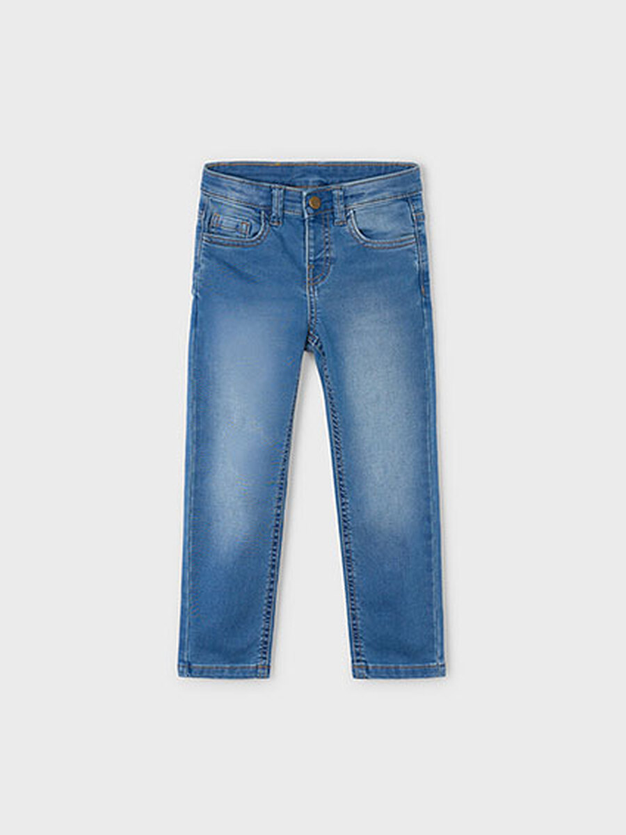 Broek van het merk Mayoral in het Jeans