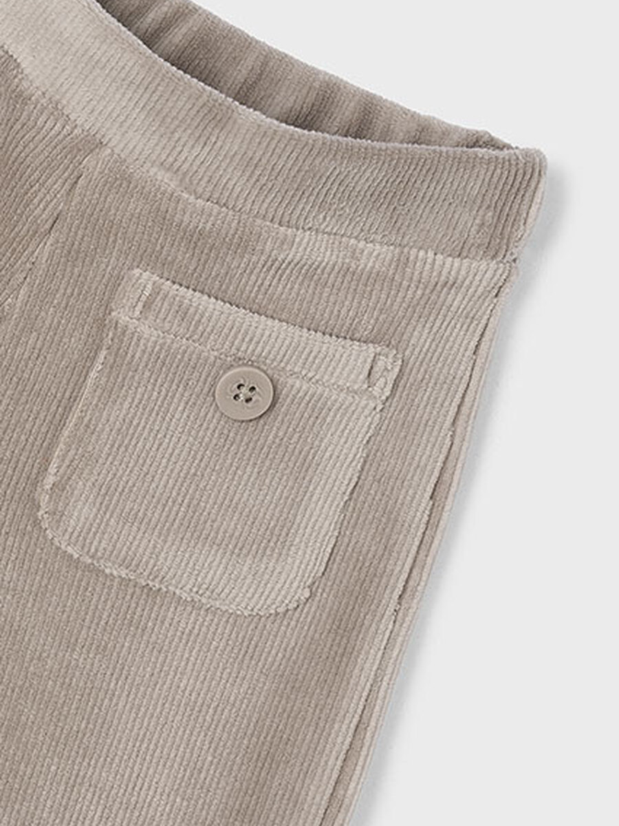 Broek van het merk Mayoral in het Beige
