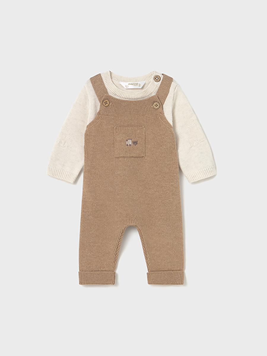 Set van het merk Mayoral in het Beige
