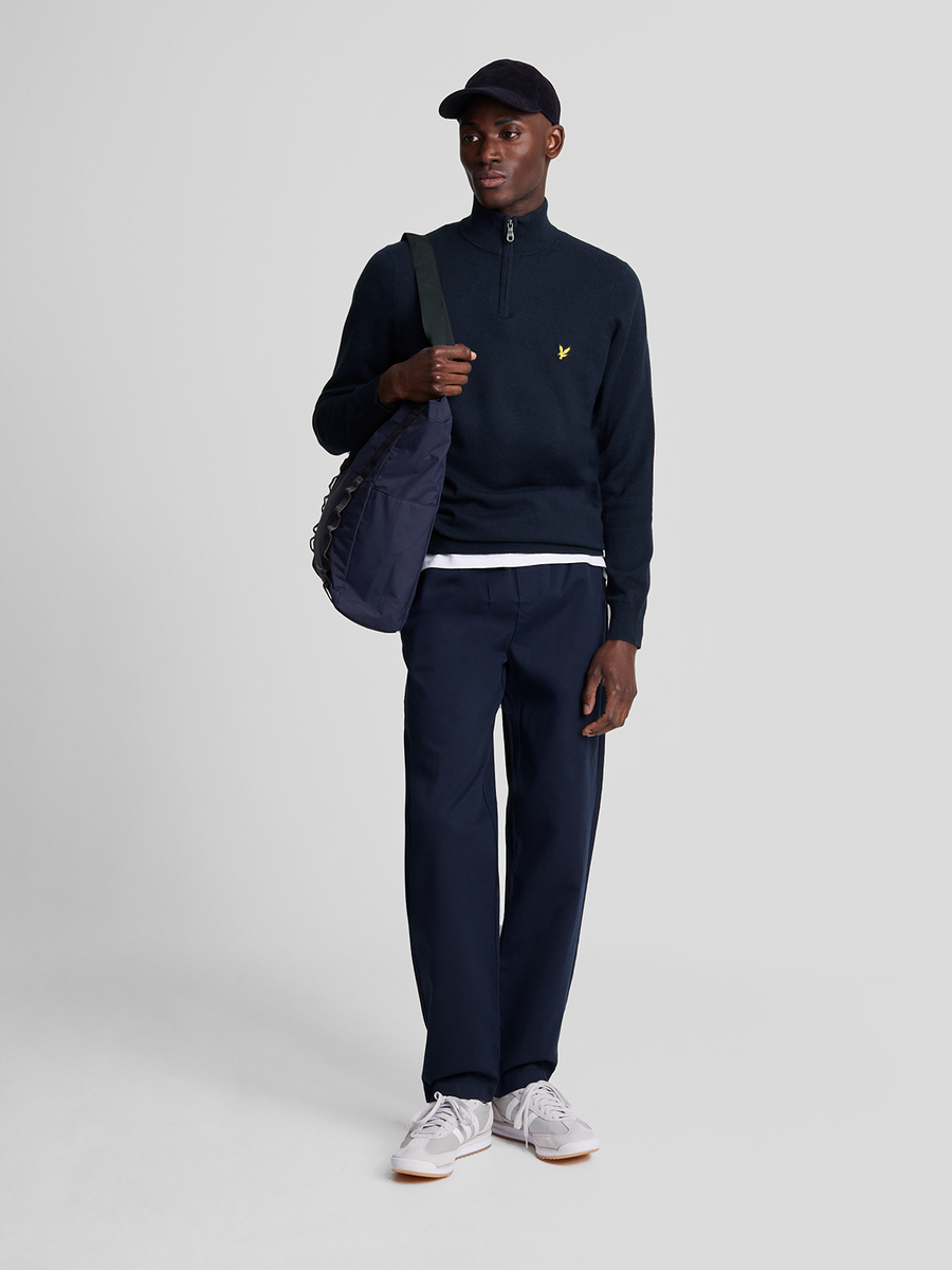Pull van het merk Lyle & Scott in het Marine