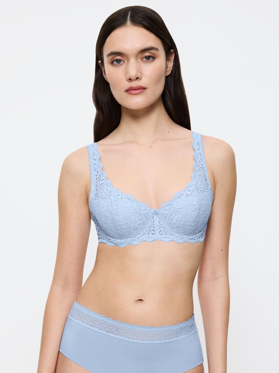 Bh van het merk Triumph in het Blauw