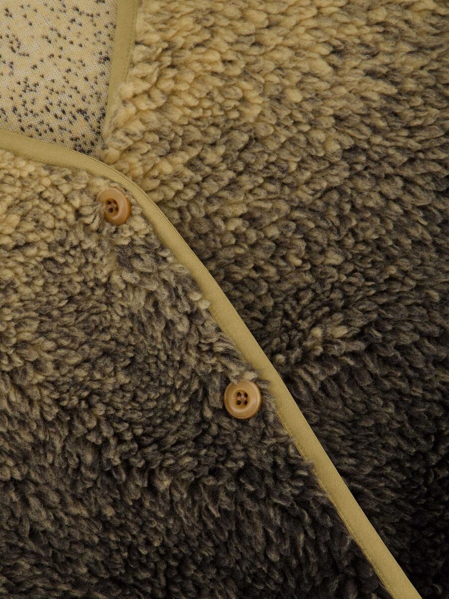 Bodywarmer van het merk Zusss in het Beige