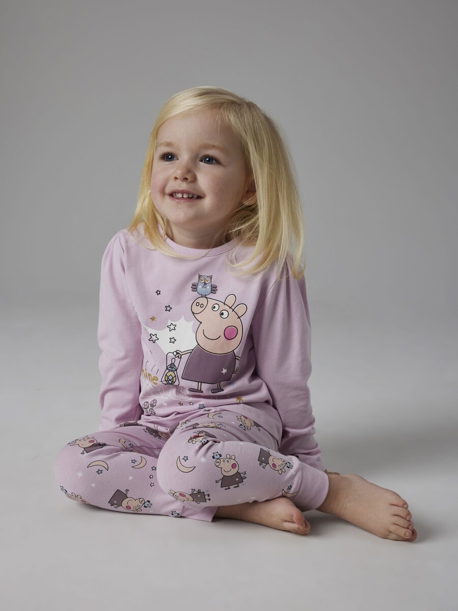Pyjama van het merk Name It in het Roze