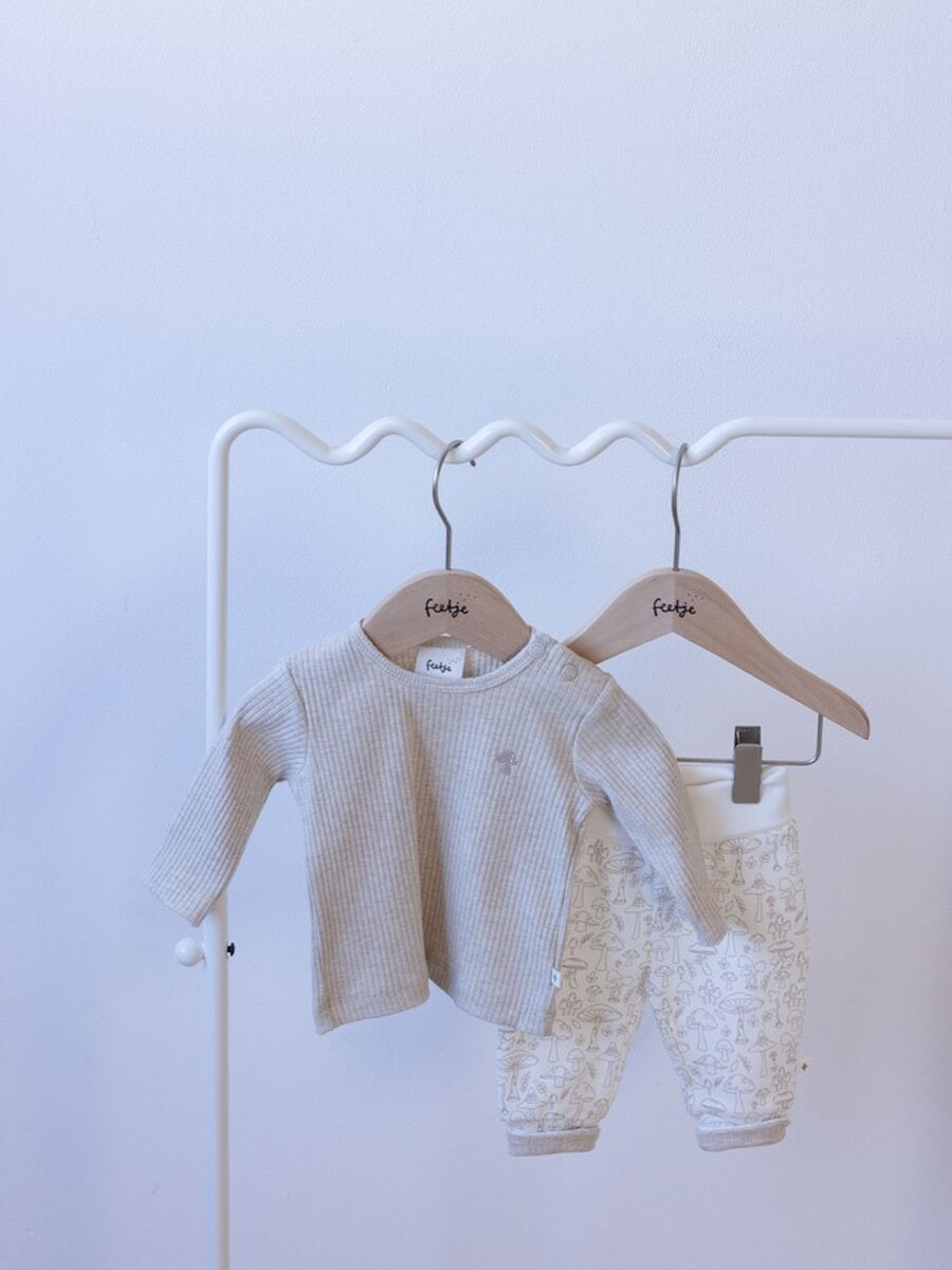 T-shirt van het merk Feetje in het Beige