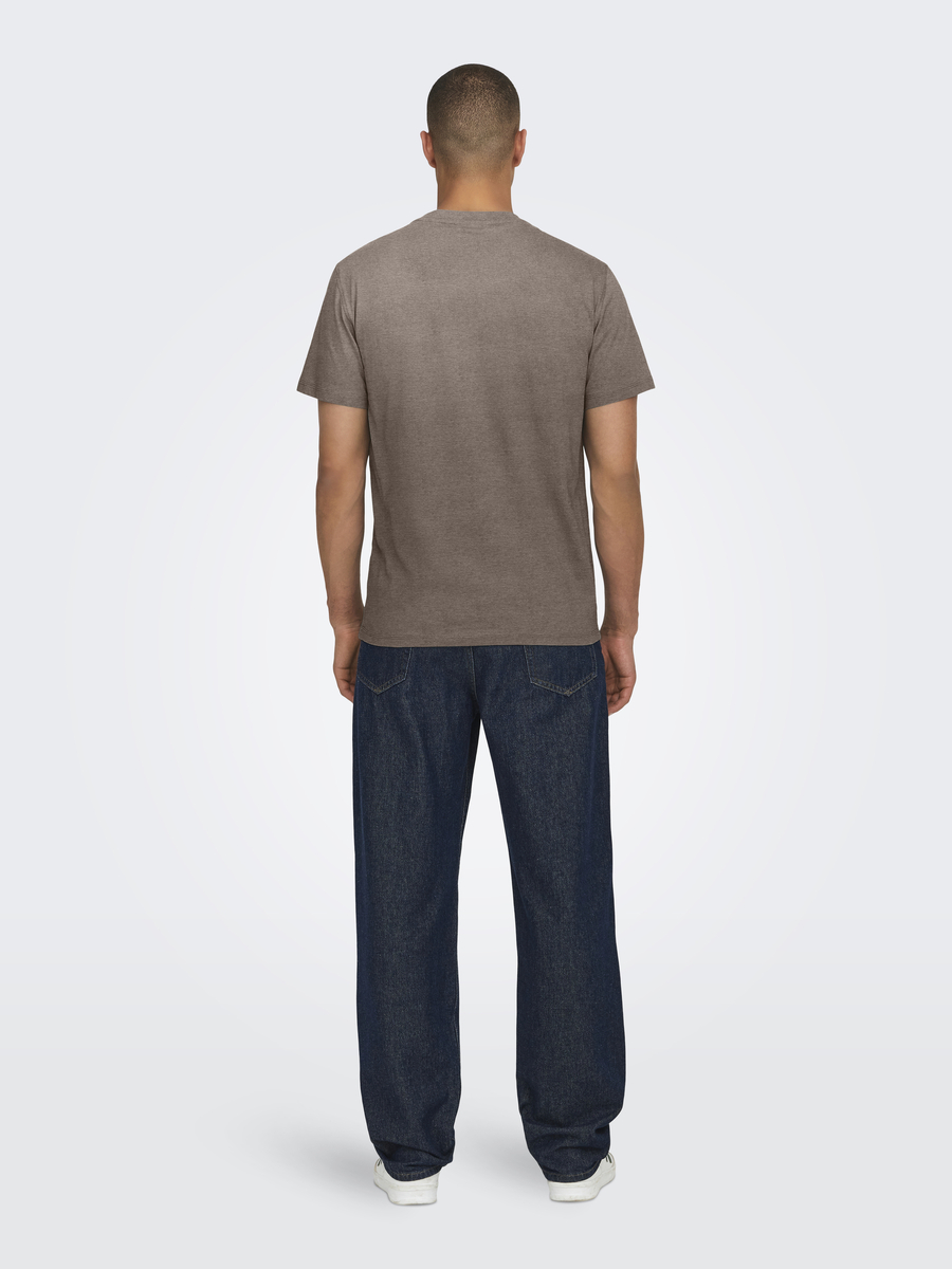 T-shirt van het merk Only & Sons in het Bruin