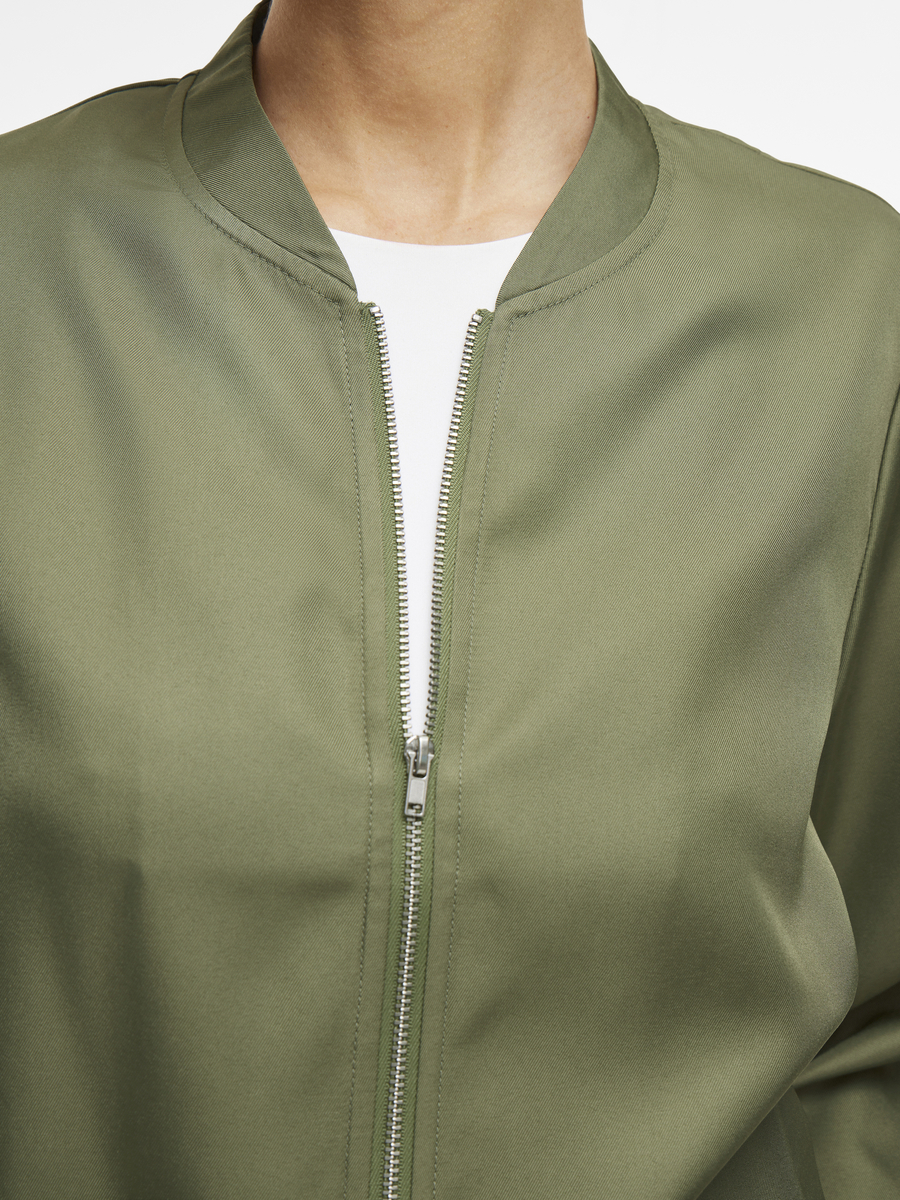 Jacket van het merk Vila in het Kaki