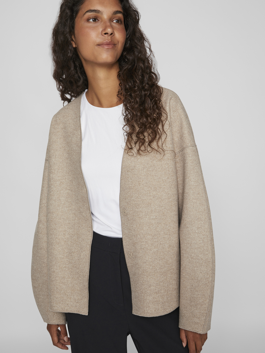 Jacket van het merk Vila in het Beige