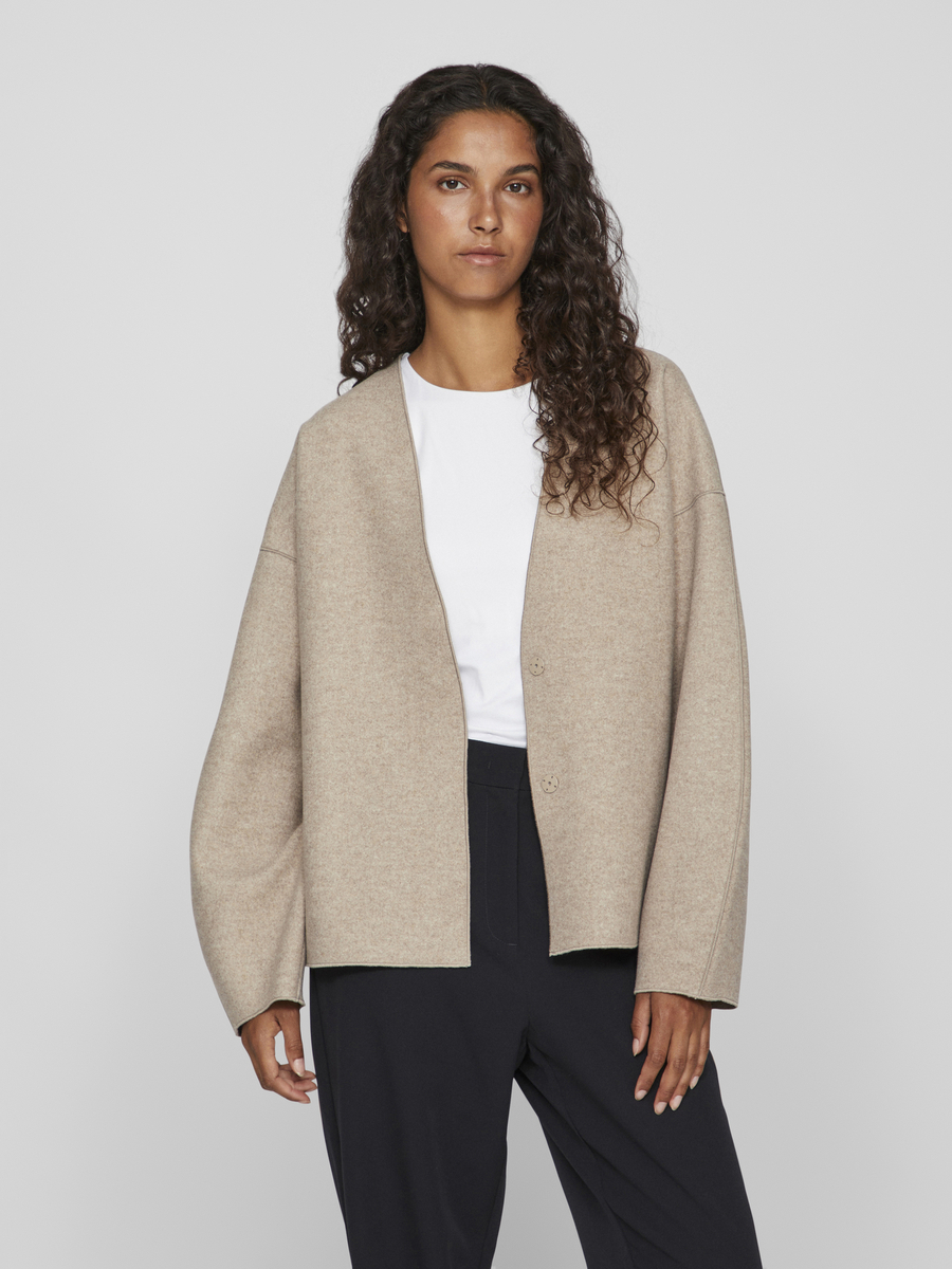 Jacket van het merk Vila in het Beige
