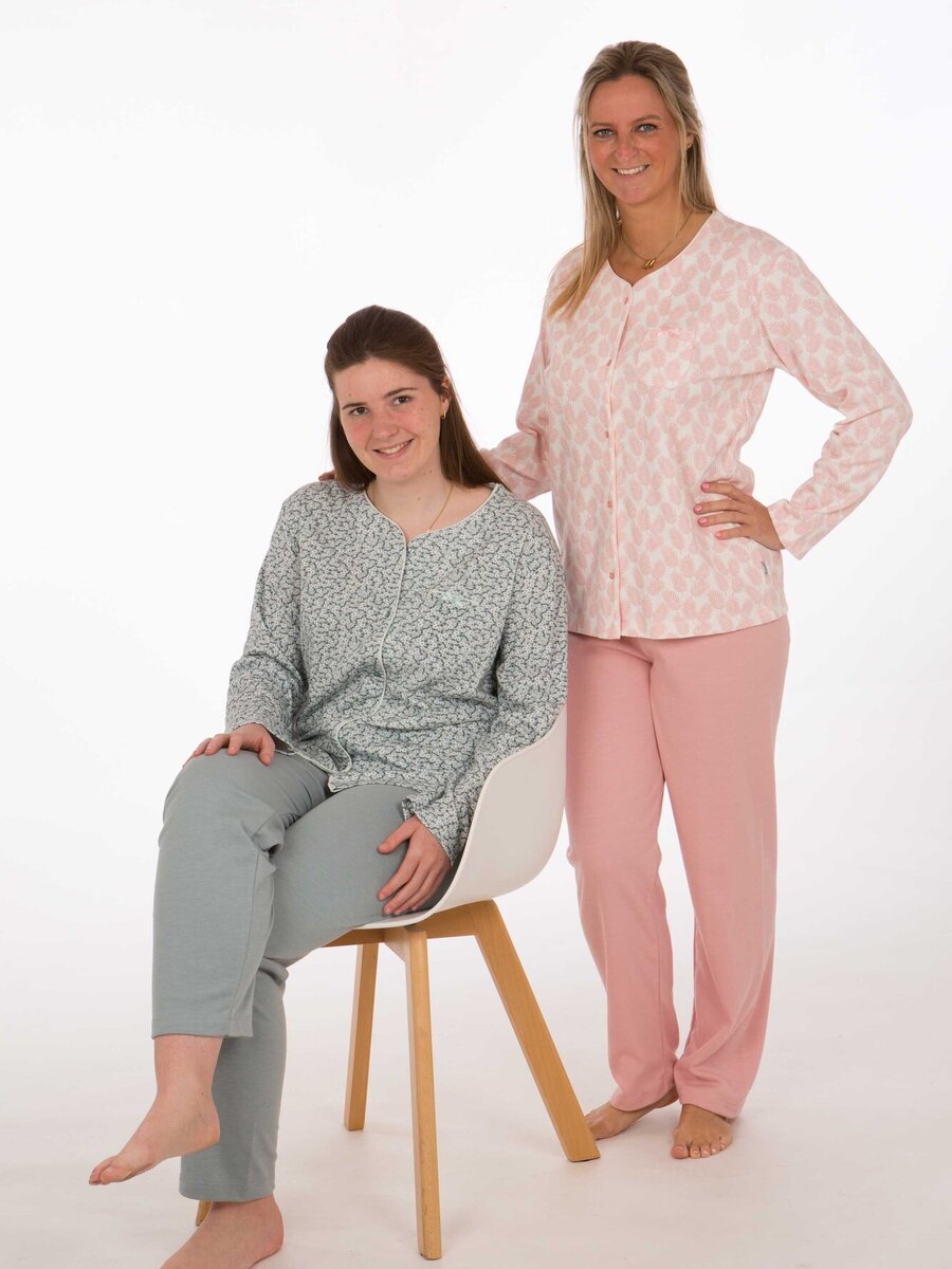 Pyjama van het merk Perlina in het Roze