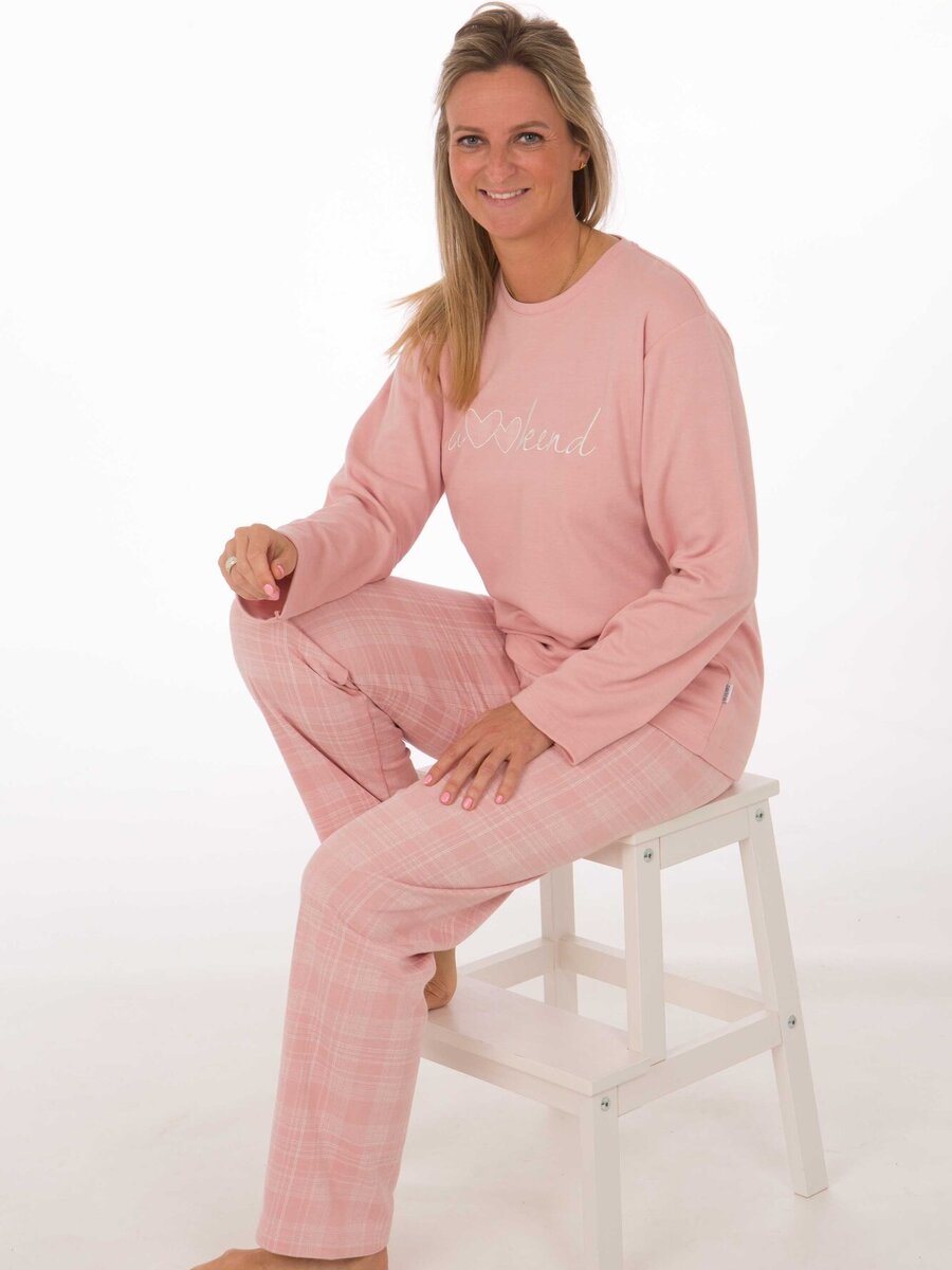 Pyjama van het merk Perlina in het Roze