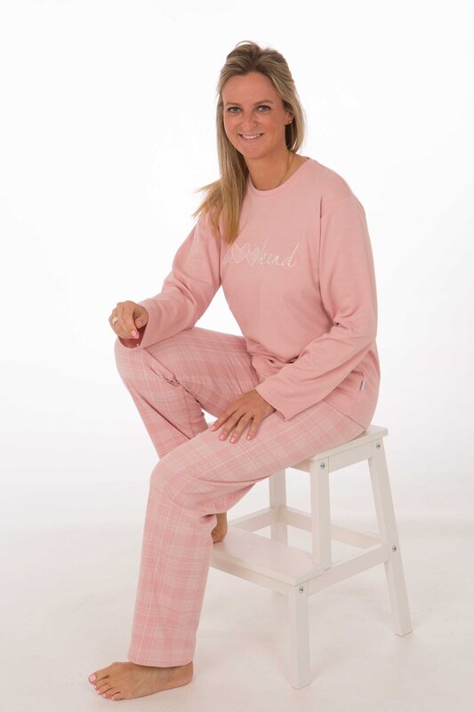Pyjama van het merk Perlina in het Roze