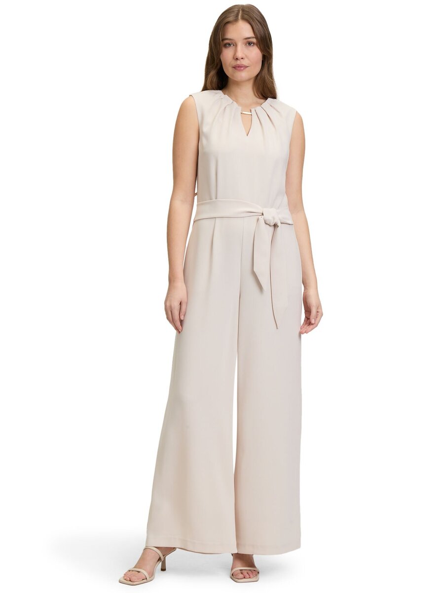 Jumpsuit van het merk Betty & Co  in het Beige