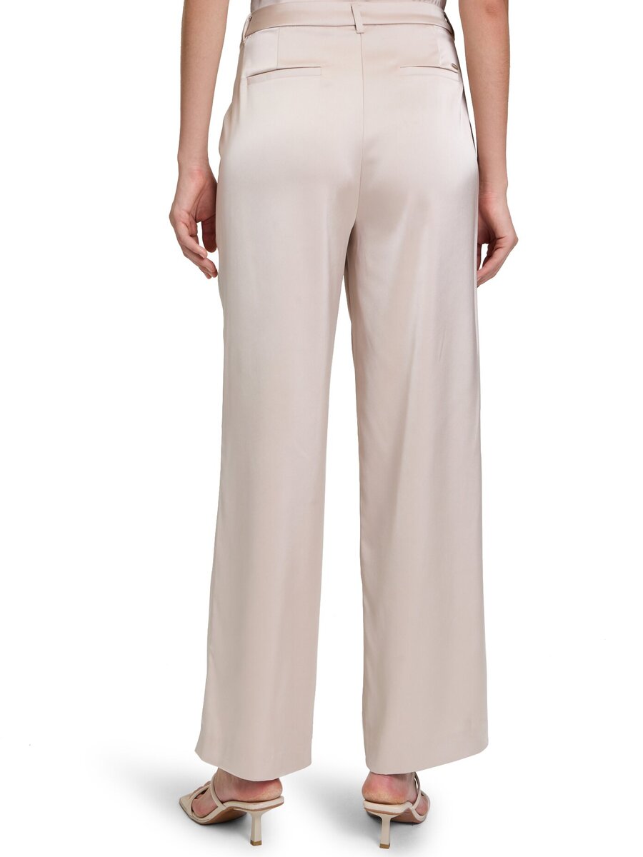 Broek van het merk Betty & Co  in het Beige