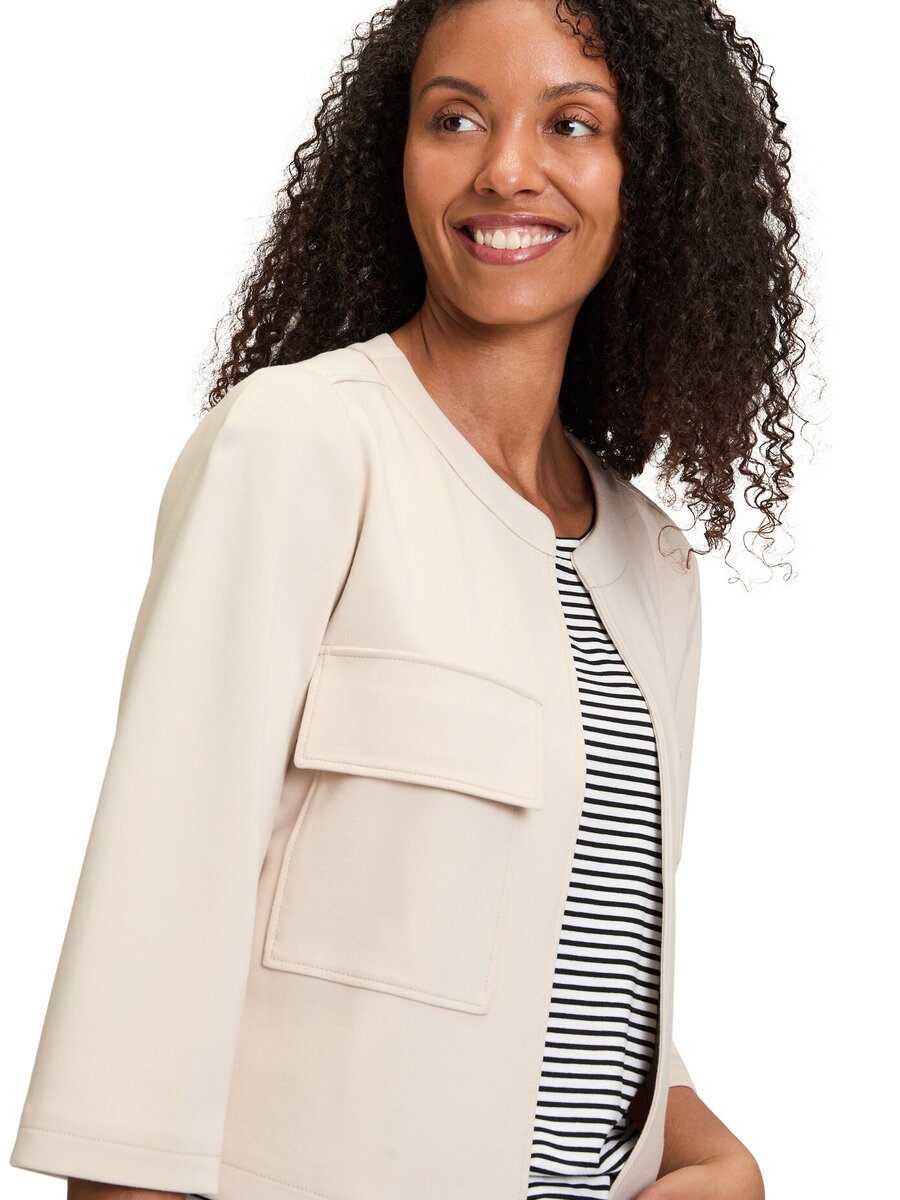 Blazer van het merk Betty & Co  in het Beige