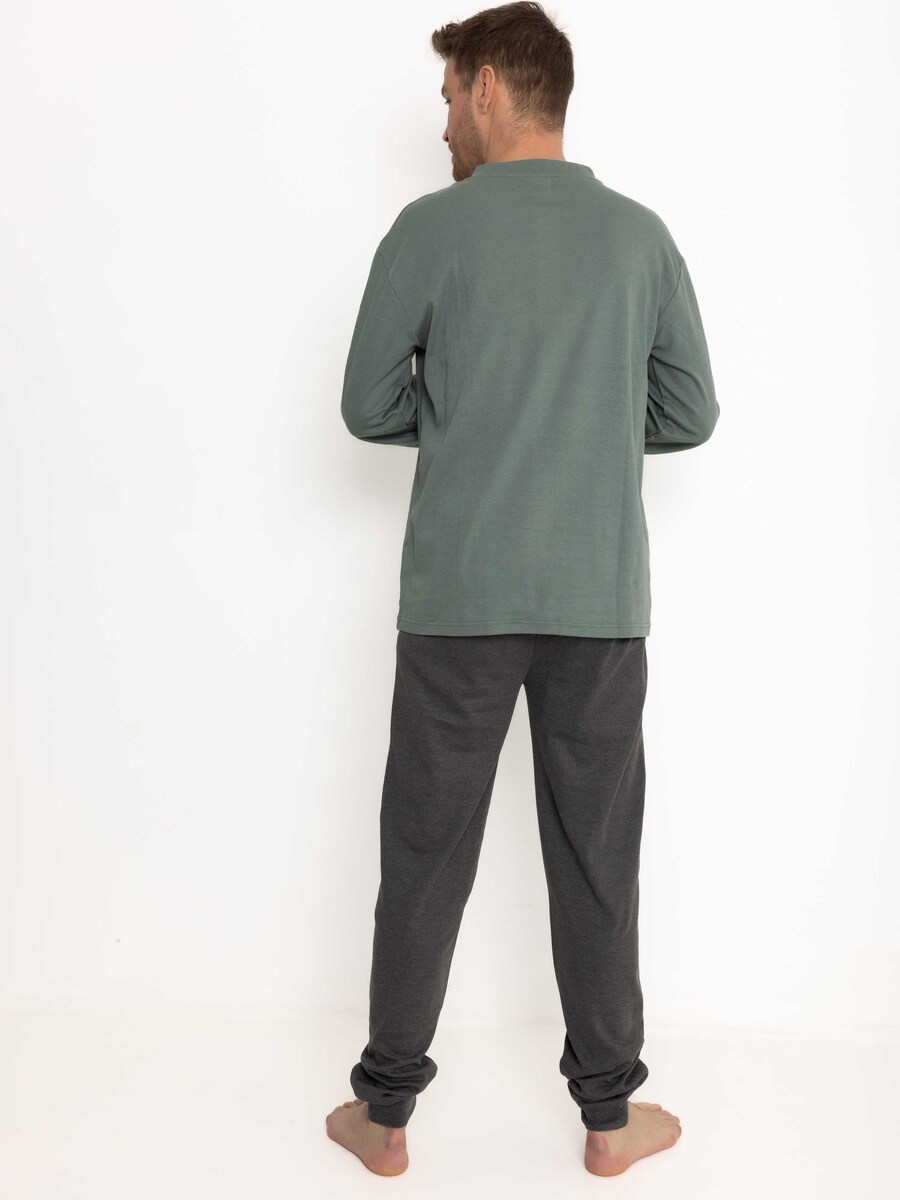 Pyjama van het merk Outfitter in het Groen