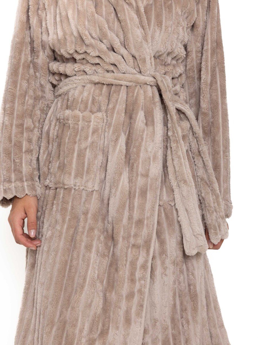 Badjas van het merk Outfitter in het Beige
