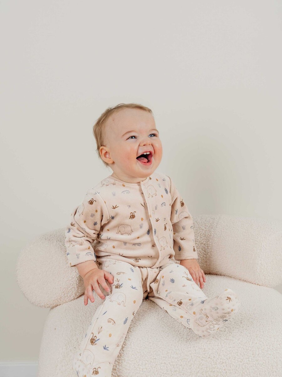 Pyjama van het merk Noukies in het Beige