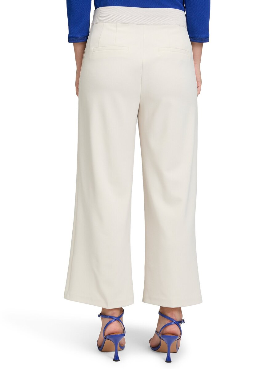Broek van het merk Betty Barclay in het Beige