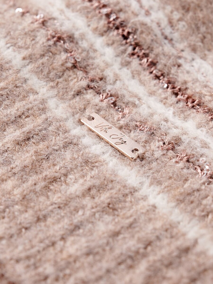 Pull van het merk Vila Joy in het Beige