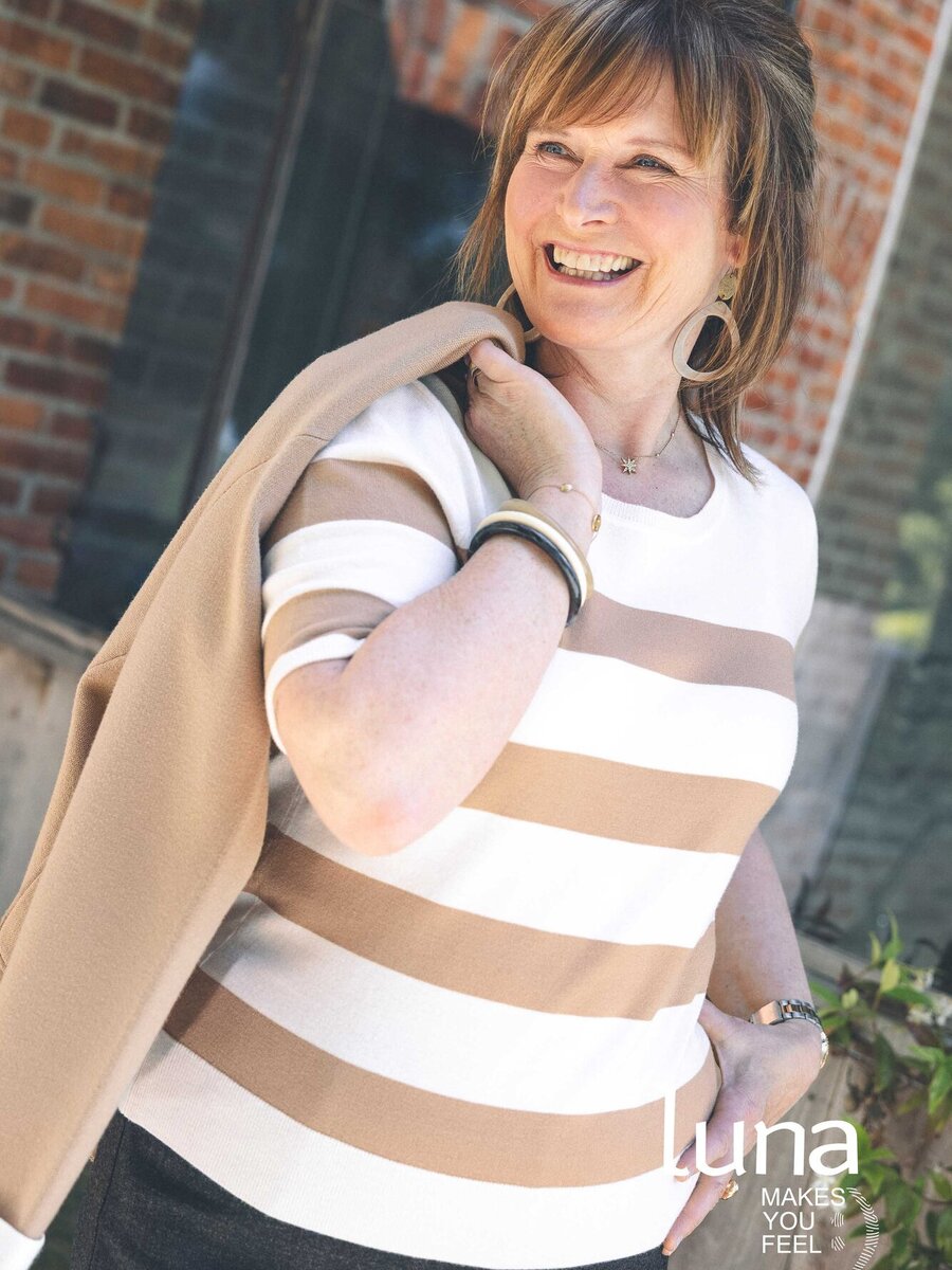 Gilet van het merk Luna's in het Beige