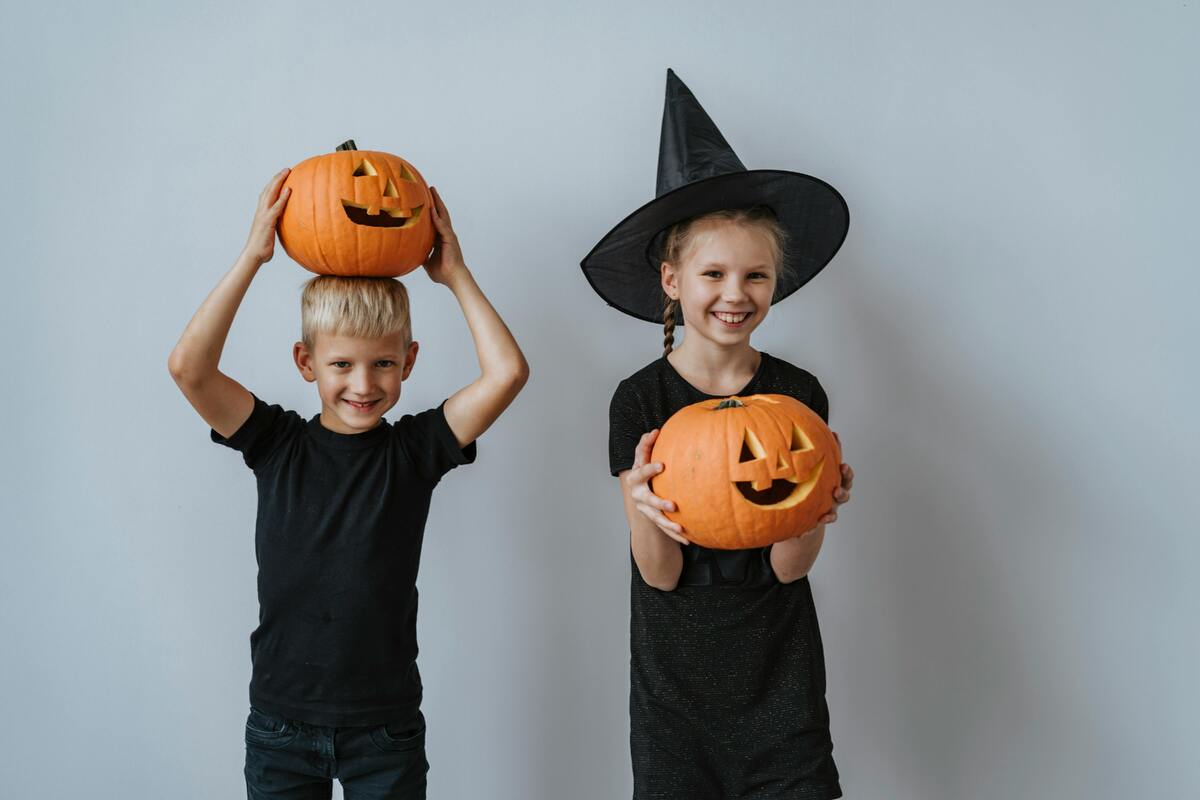 Halloween outfits zonder kostuum: spooky vibes met je everyday wardrobe