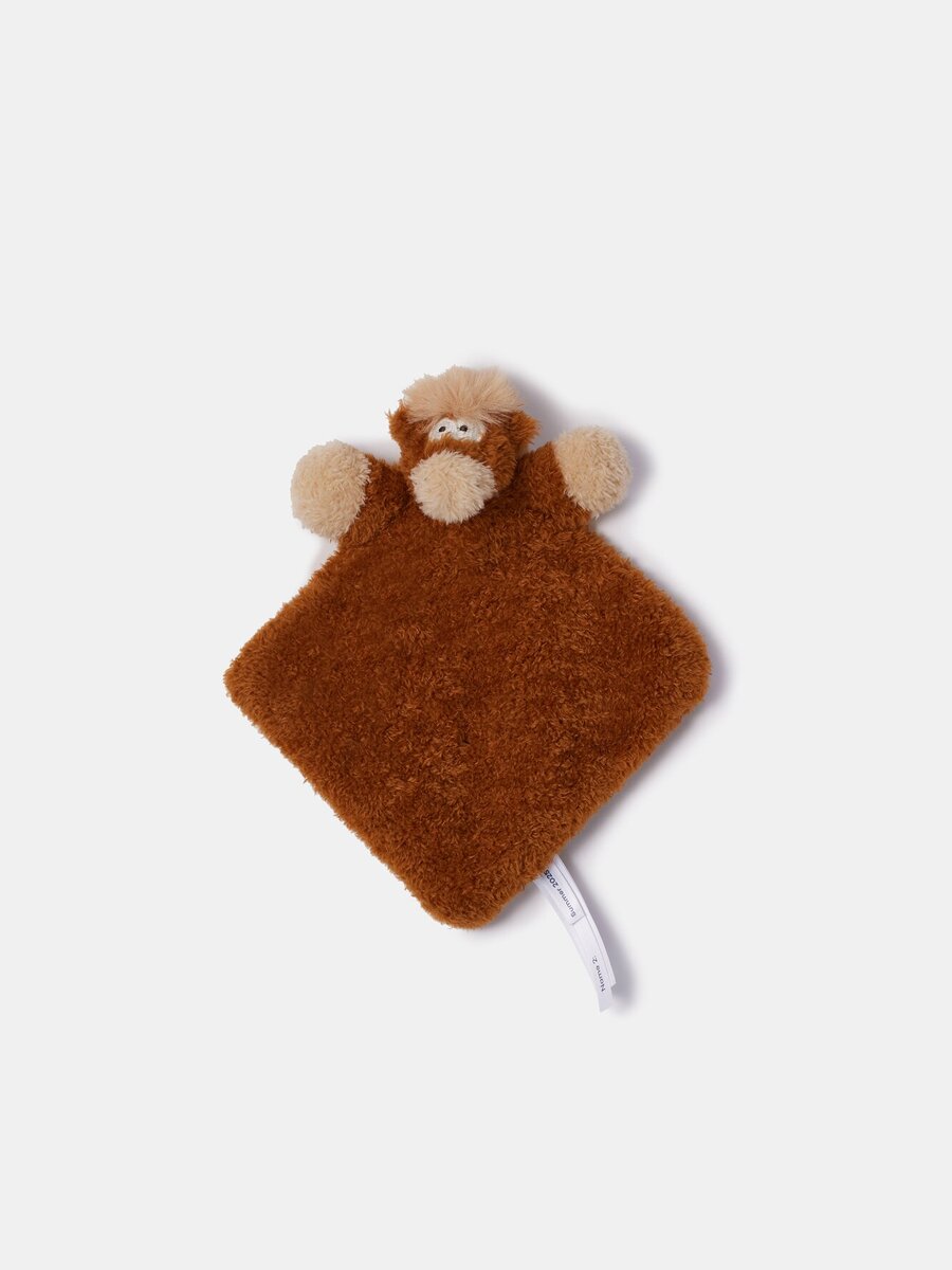 Knuffel van het merk Woody in het Bruin