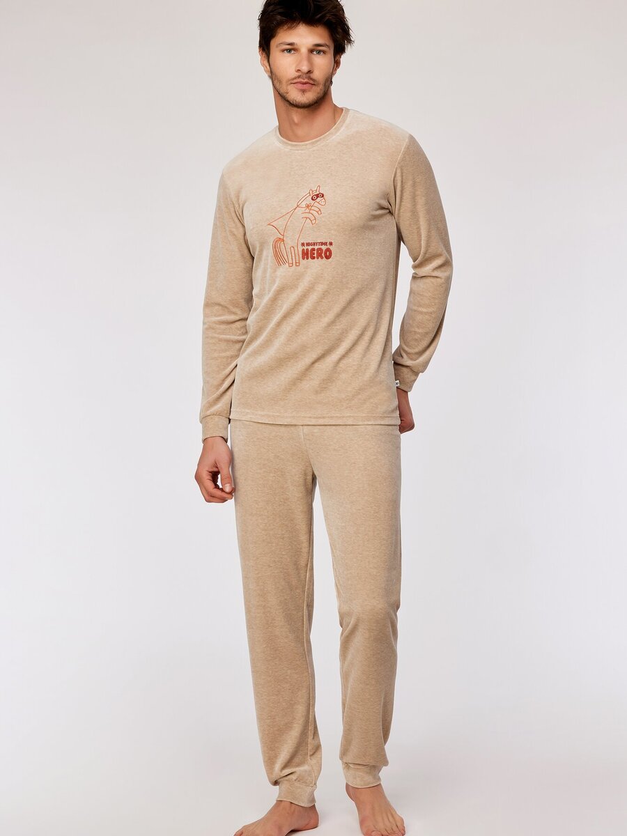 Pyjama van het merk Woody in het Beige