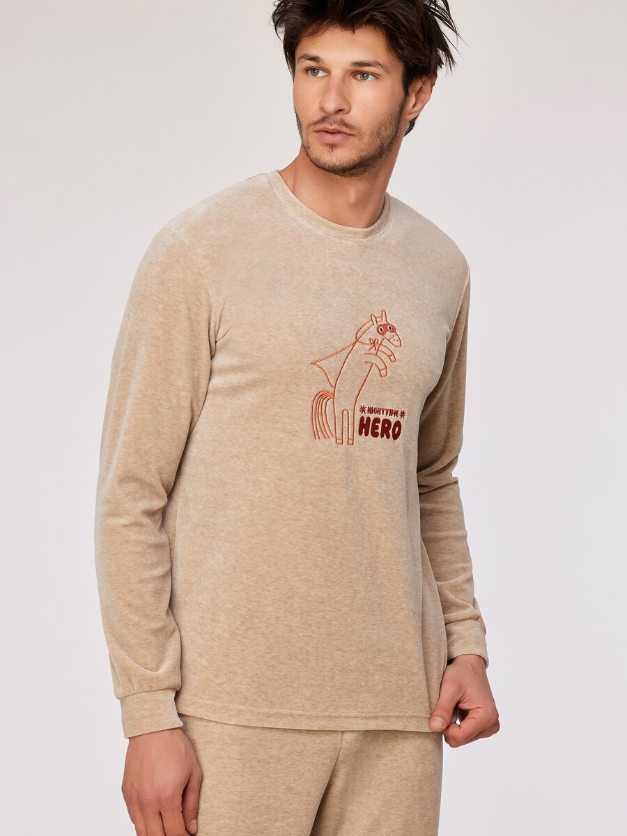 Pyjama van het merk Woody in het Beige