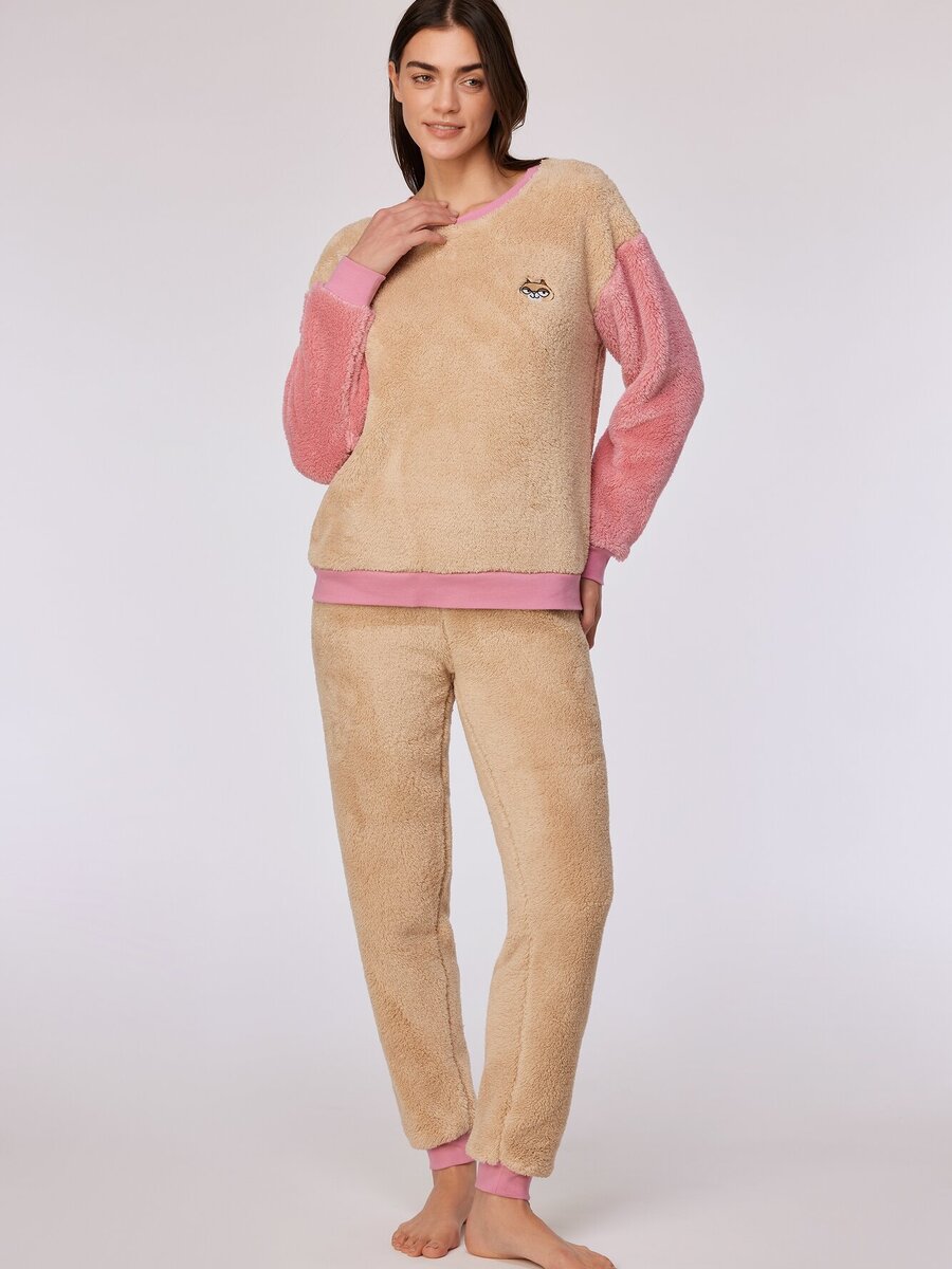 Pyjama van het merk Woody in het Beige