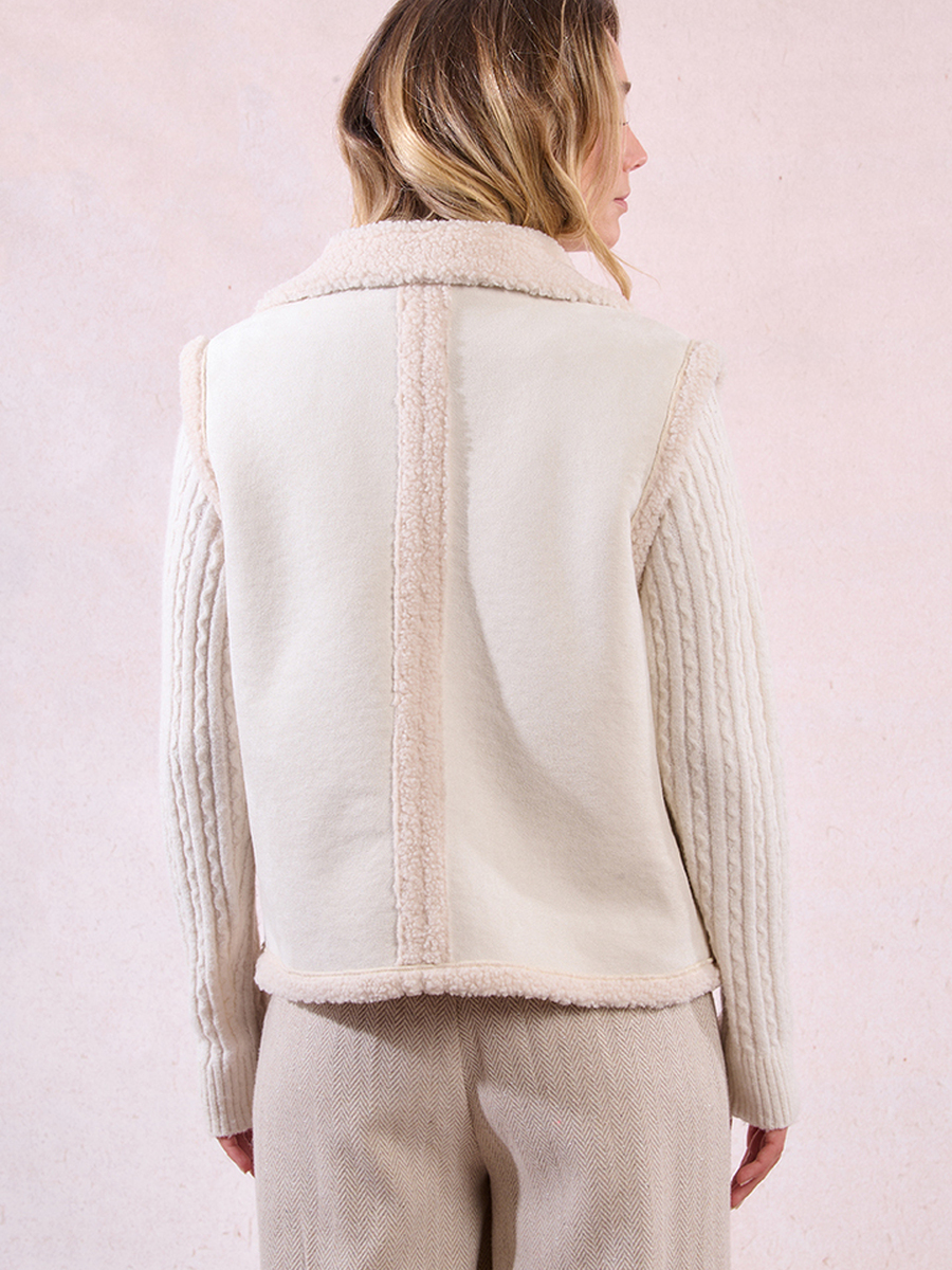 Bodywarmer van het merk Molly Bracken in het Beige
