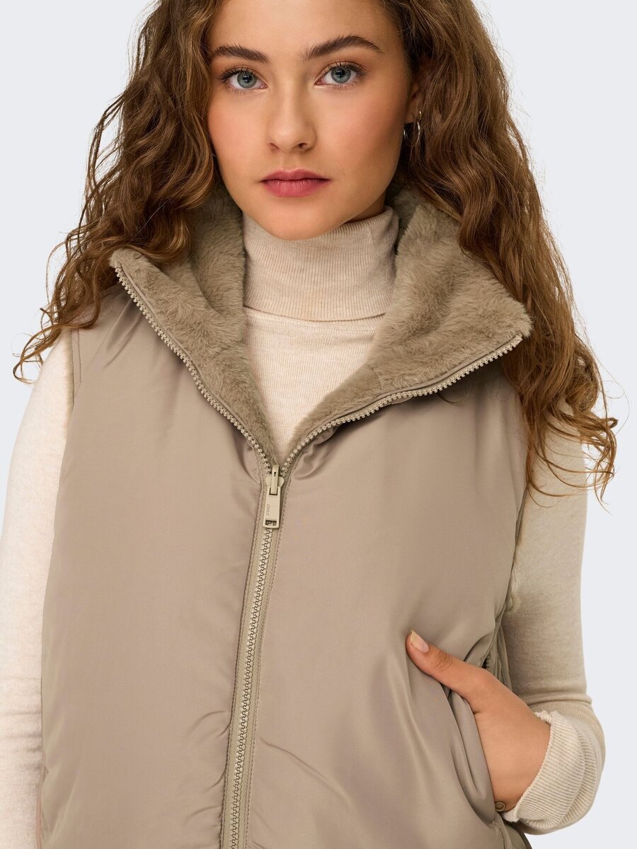 Gilet van het merk Only in het Zilver