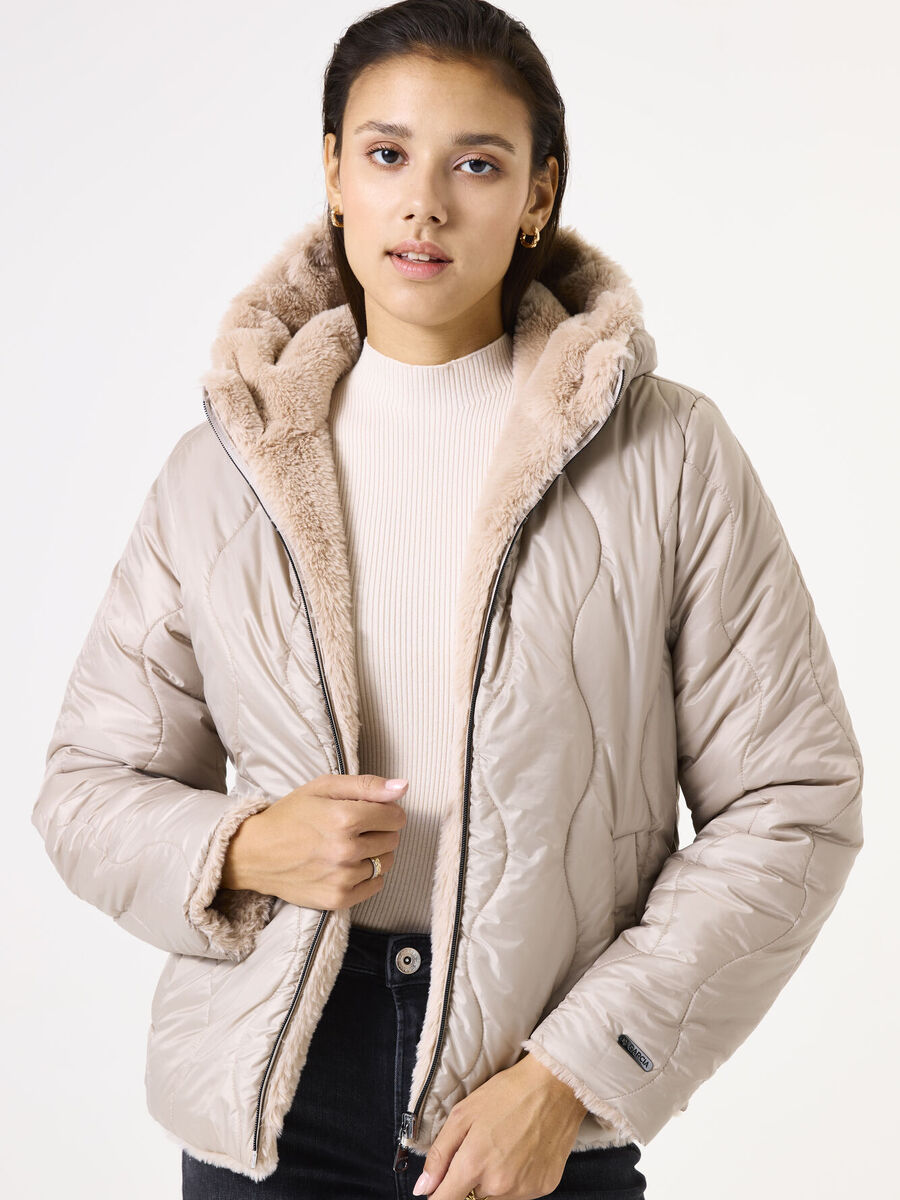 Jas van het merk Garcia in het Beige