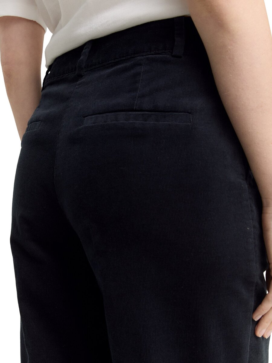 Broek van het merk Tom Tailor in het Marine