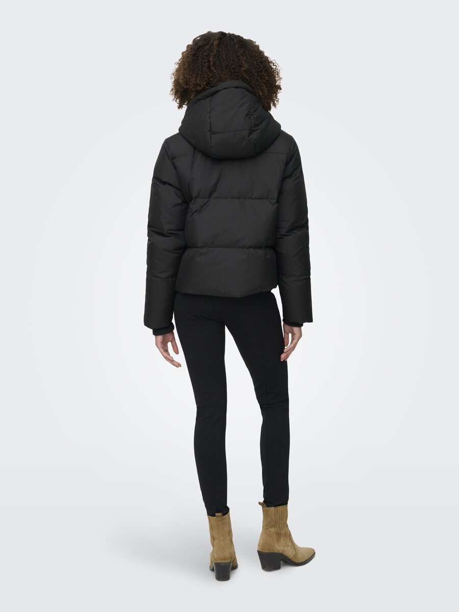 Jas van het merk Only in het Zwart