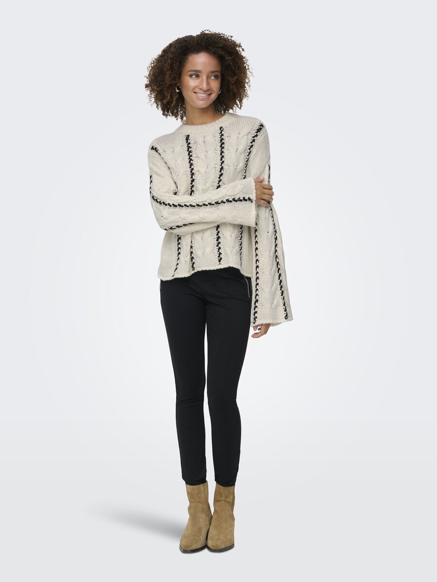 Pull van het merk Only in het Beige