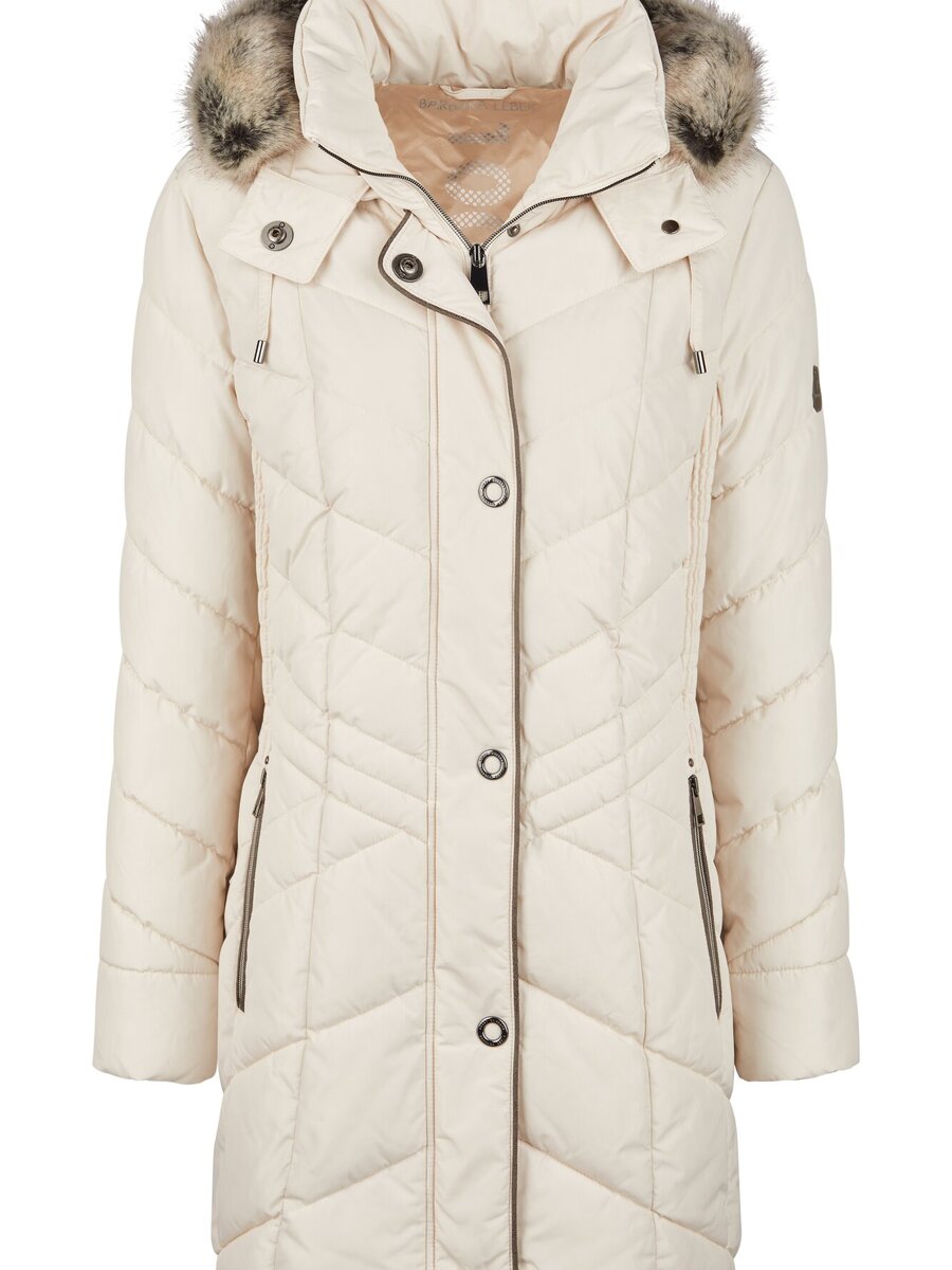 Jas van het merk Barbara Lebek in het Ecru