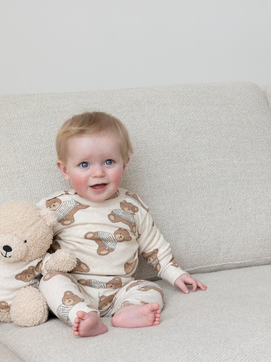 Pyjama van het merk Feetje in het Beige