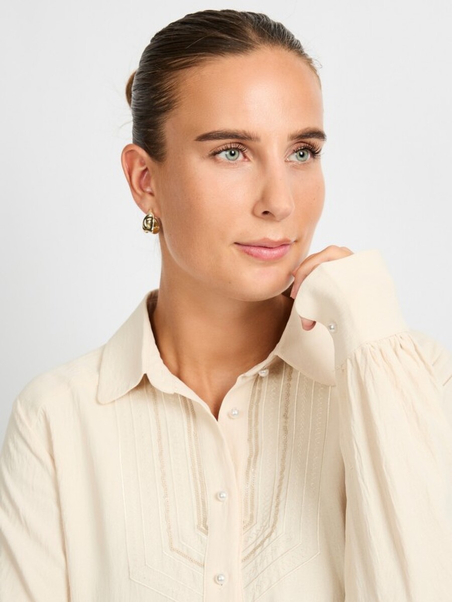 Bloes van het merk C&s The Label in het Beige