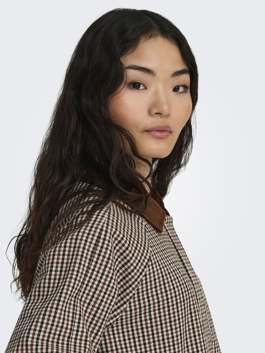 Gilet van het merk Only in het Bruin