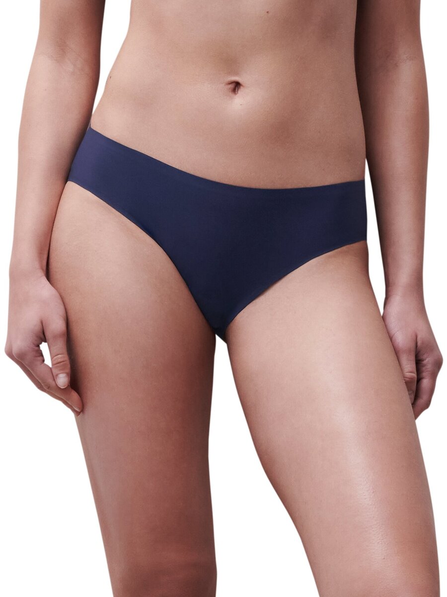 Slip van het merk Chantelle in het Marine