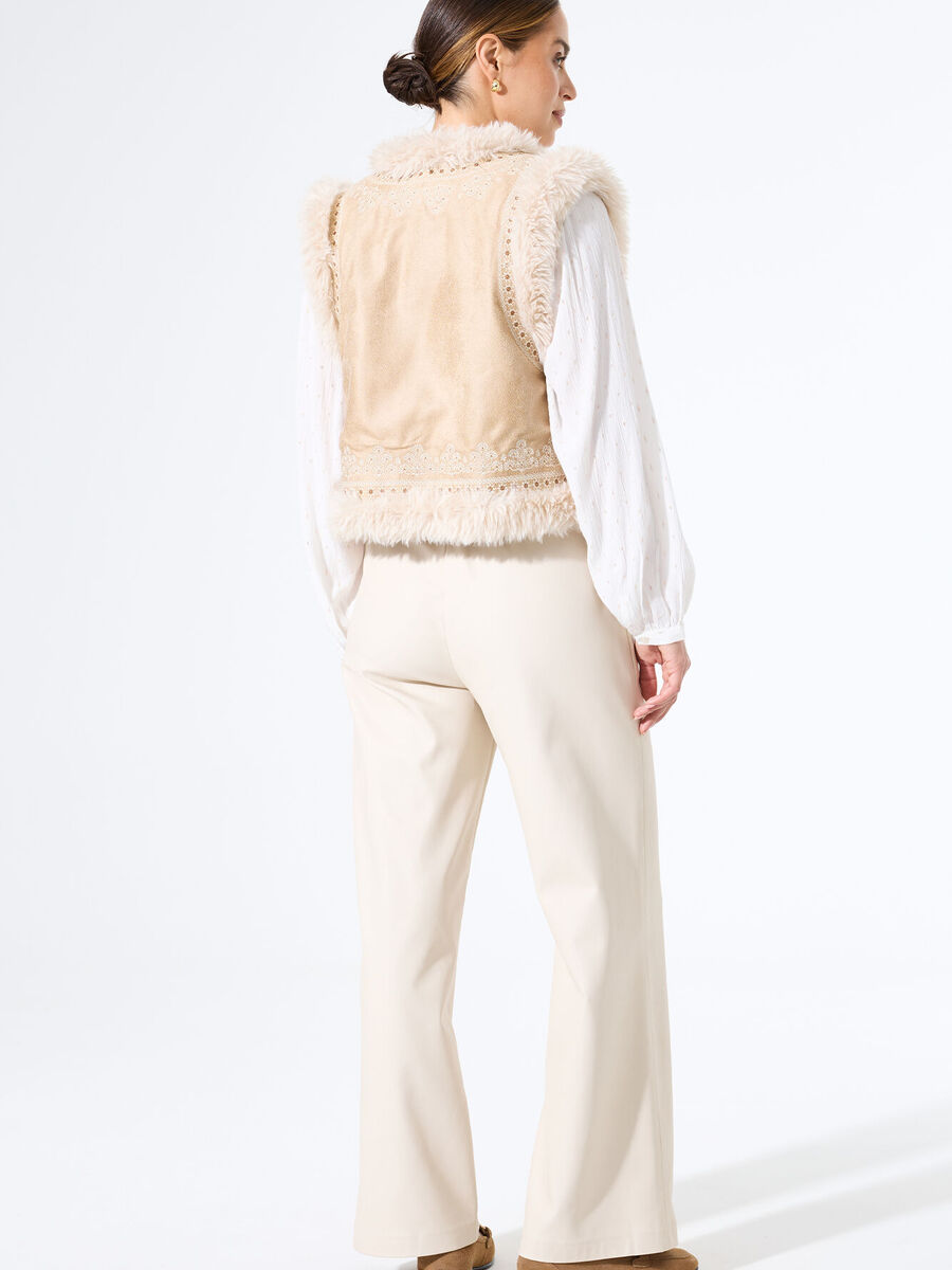 Gilet van het merk Garcia in het Beige