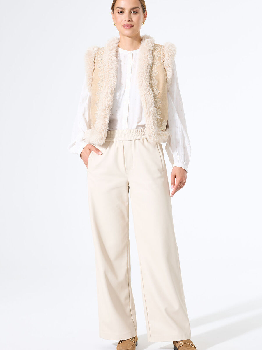 Gilet van het merk Garcia in het Beige