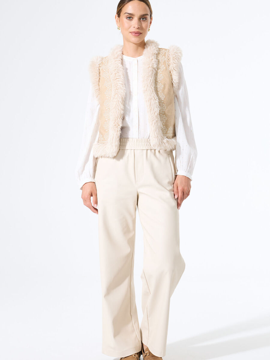 Gilet van het merk Garcia in het Beige