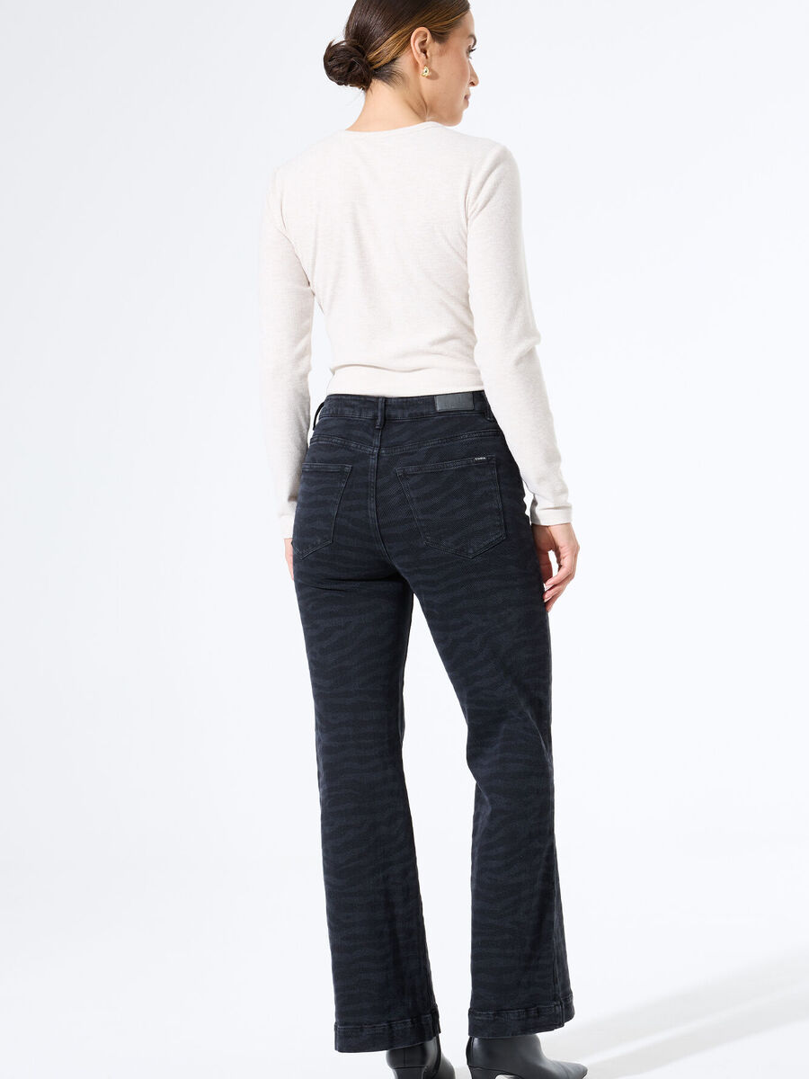 T-shirt van het merk Garcia in het Ecru