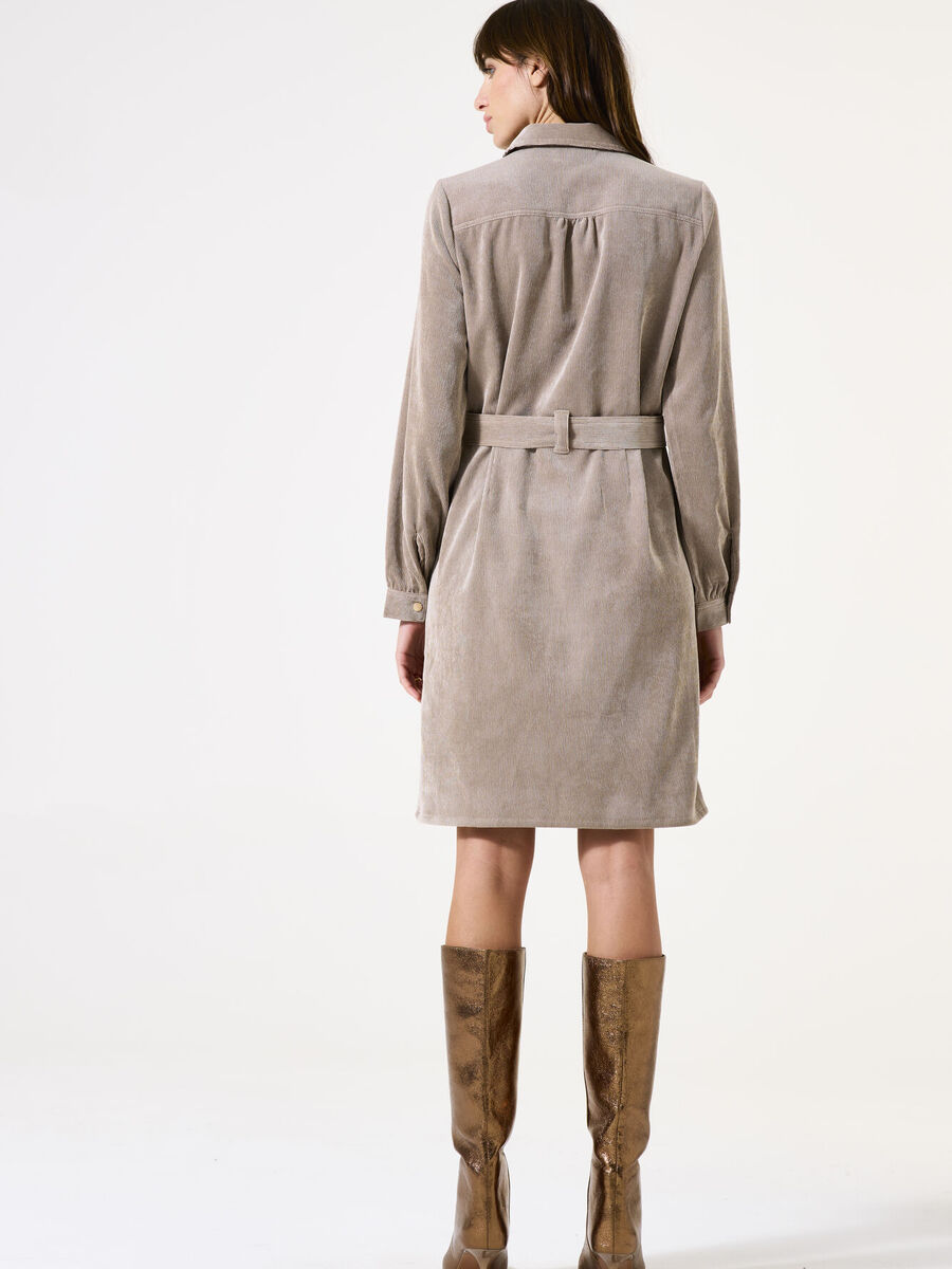 Kleed van het merk Garcia in het Beige