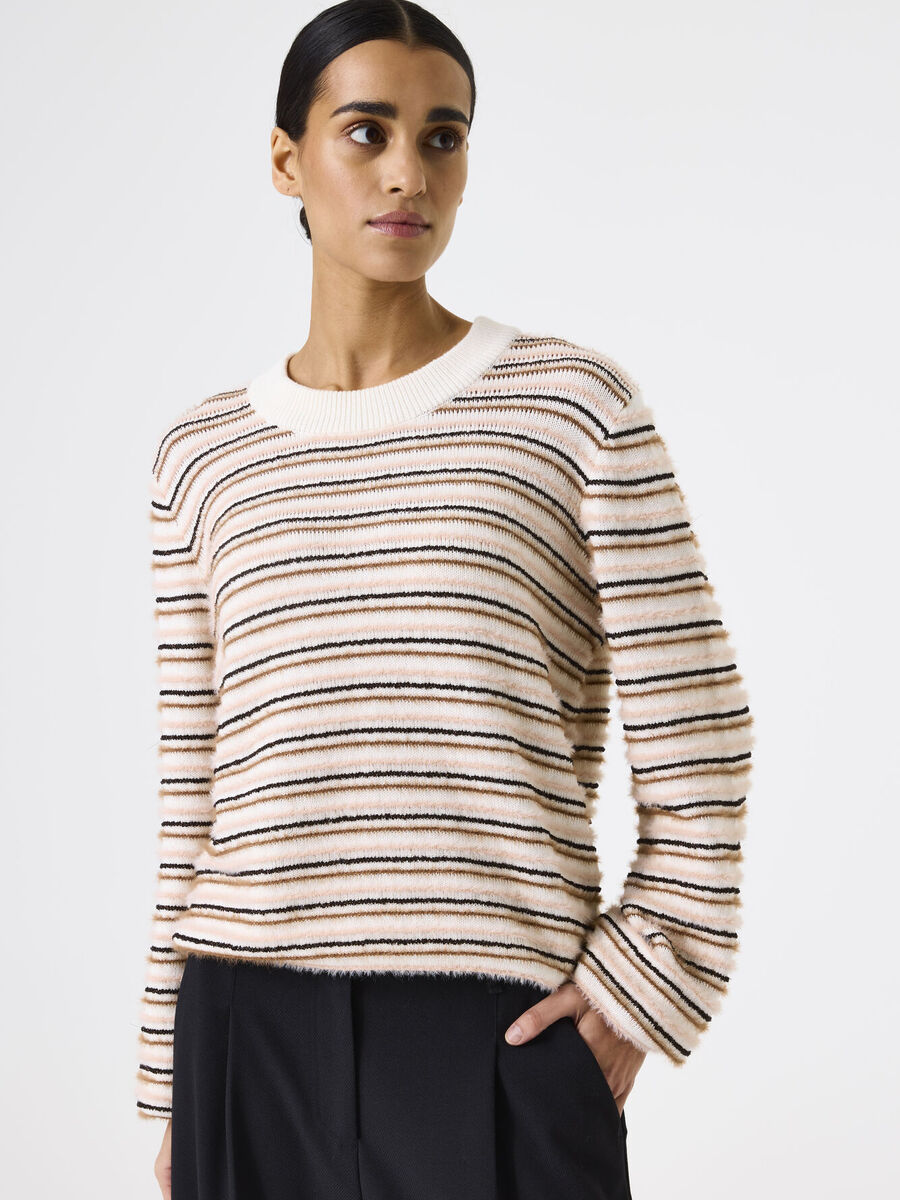 Pull van het merk Garcia in het Ecru