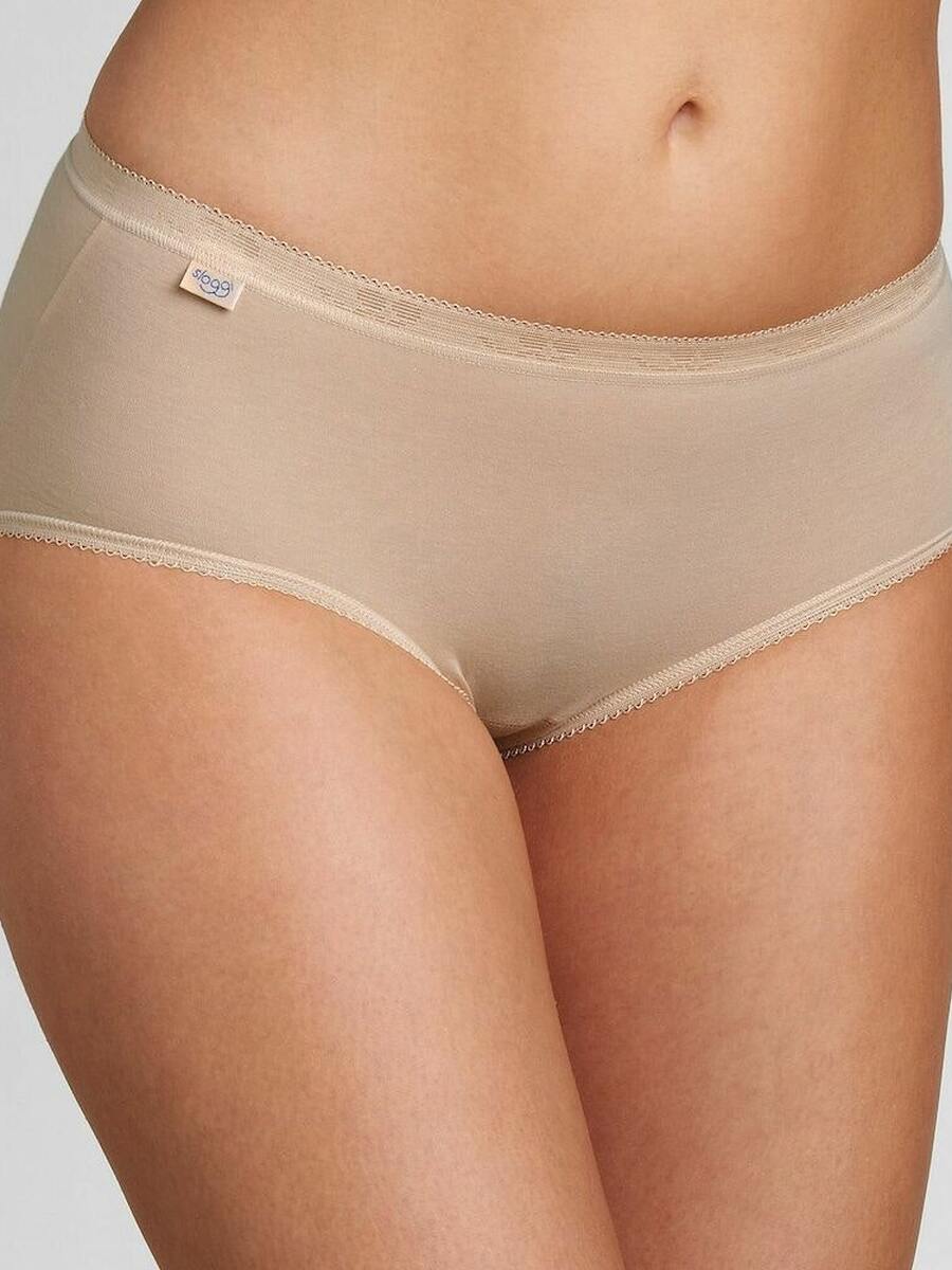 Slip van het merk Sloggi in het Beige