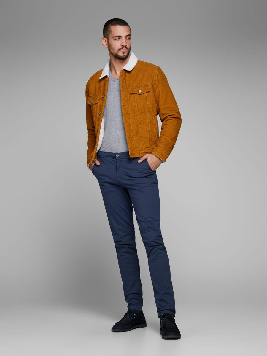 Broek van het merk Jack & Jones in het Marine