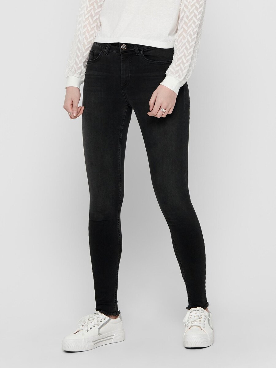 Broek van het merk Only in het Zwart